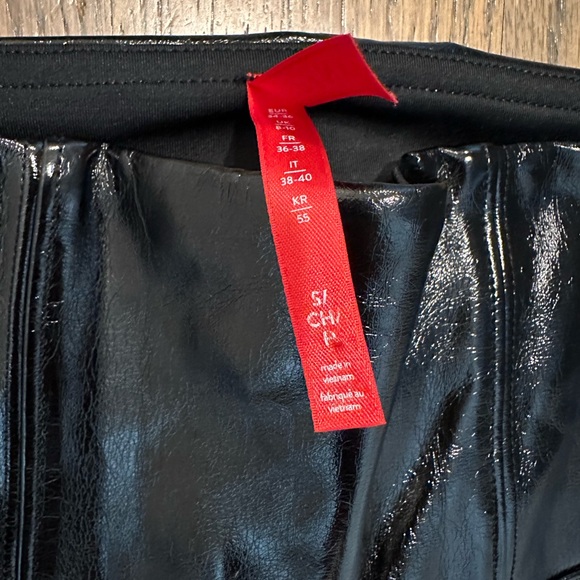 SPANX Black High-Waisted Faux patent Leather Pants - Picture 3 of 8
